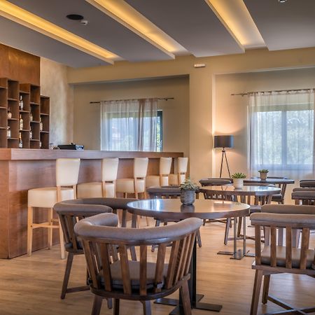 Elegance Luxury Executive Suites - Adults Only Трагаки Экстерьер фото