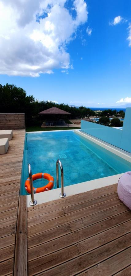 Elegance Luxury Executive Suites - Adults Only Трагаки Экстерьер фото